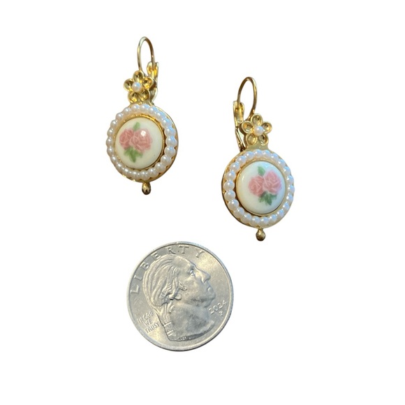 Avon Pink Rose Lever Back Earrings - Picture 4 of 5